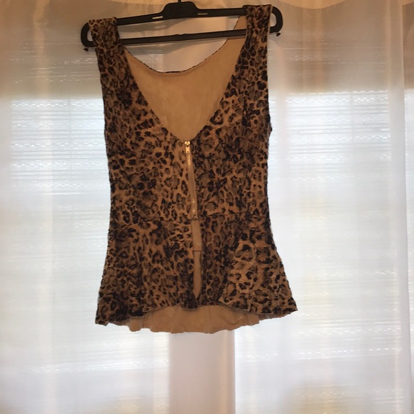 Leopard top - Picture 2 of 2